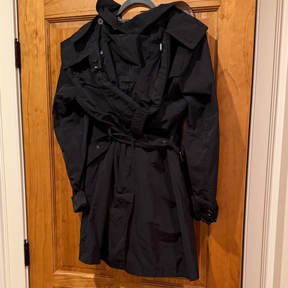 Burberry Black Double-Breasted Trench Coat - Picture 4 of 5